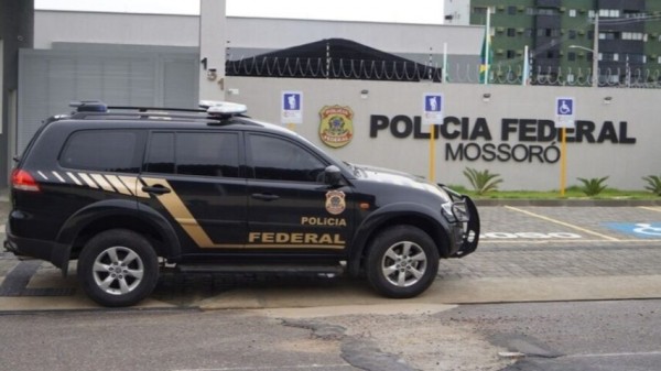 PF realiza operação em Mossoró contra organização especializada em refino de drogas