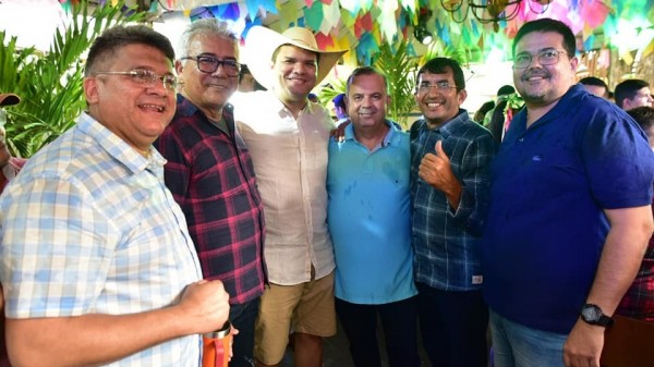 Tião engajado na pré-campanha de Rogério