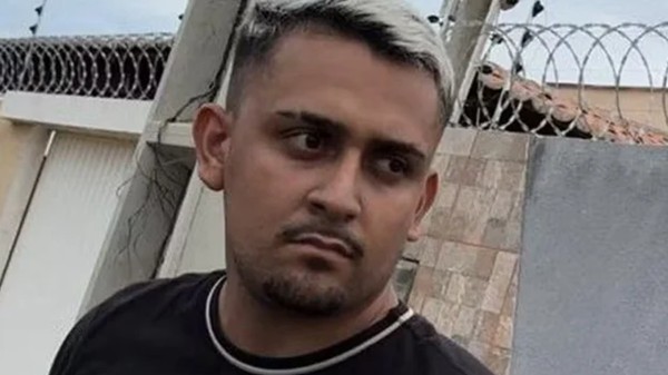 Suspeito de ajudar fugitivos da Penitenciária Federal de Mossoró é morto a tiros dentro de carro