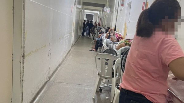 Urgência lotada no ‘hospital de guerra’ Tarcísio Maia