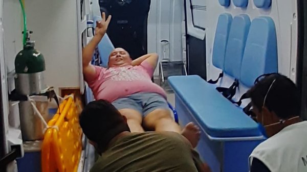 Comerciante “Fofão” se recupera bem após ser atingido por bala perdida em atentado na Abolição I, em Mossoró