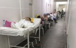 Por falta de leitos e medicamentos, pacientes lotam os corredores do Hospital Regional TarcÃ­sio Maia