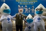 Brasil é o 3º país que mais vacina por dia em doses totais