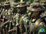 Governo convoca 5 mil militares do ExÃ©rcito para conter Ã³leo em praias do Nordeste