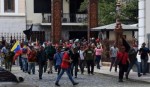 MilÃ­cias de Maduro invadem parlamento venezuelano e atacam deputados de oposiÃ§Ã£o