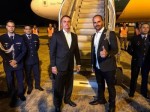 Bolsonaro embarca para Davos, em sua 1Âª viagem internacional