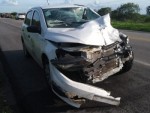 ColisÃ£o frontal entre carro e moto deixa um morto na BR-304