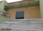 Inaugurado hÃ¡ 17 anos, teatro que deveria servir Ã  comunidade encontra-se abandonado