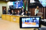 Deputados derrubam veto do Governo e inativos da UERN serÃ£o pagos pela folha
