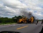 Bandidos explodem carro-forte na BR-304 entre MossorÃ³ e AssÃº