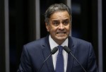 STF afasta AÃ©cio Neves do mandato e impÃµe recolhimento noturno