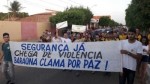 Vestida de branco, populaÃ§Ã£o baraunense vai Ã s ruas pedir paz