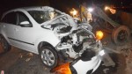 Carro colide com carroÃ§a e trÃªs pessoas ficam feridas na ponte de GenÃ©sio