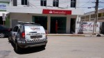 AgÃªncia bancÃ¡ria suspende atendimento apÃ³s gerente ter sido feito refÃ©m e agredido