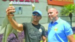 Lagartixa se emociona com visita de Gonçalves e pede perdão ao deputado